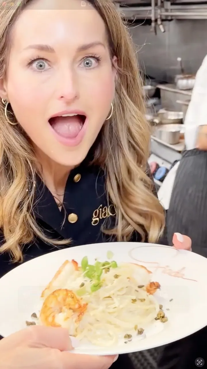 A Vegas visit in @giadadelaurentiis style.

Go behind the scenes with Chef Giada as she ge