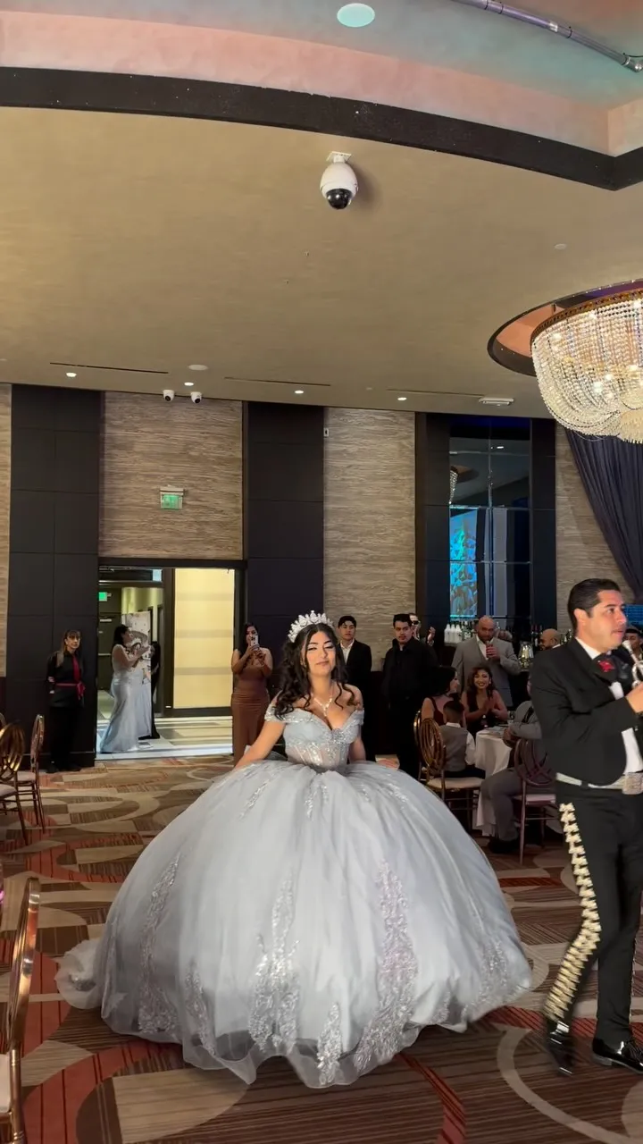 ✨ A Grand Entrance to Remember! ✨👑

Our beautiful quinceañera made a breathtaking entranc