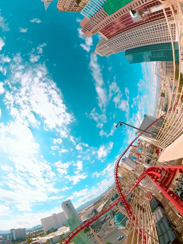 We’d tell you to turn your phone, but we’re not exactly sure which way is up either. 🎢

N