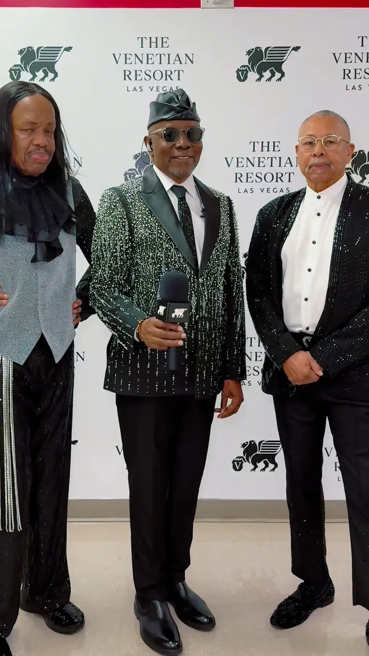 Take a cue from @earthwindandfire for your next set of plans at The Venetian Resort. Don't