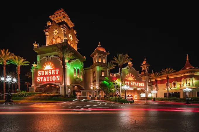 Sunset Station Hotel & Casino exhibit halls and ballroom capacities