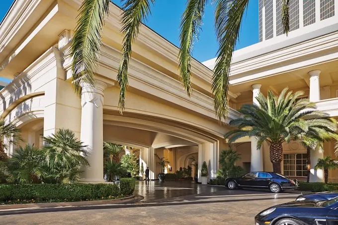 Four Seasons Hotel Las Vegas (Private Non-Gaming Floors 35–39)