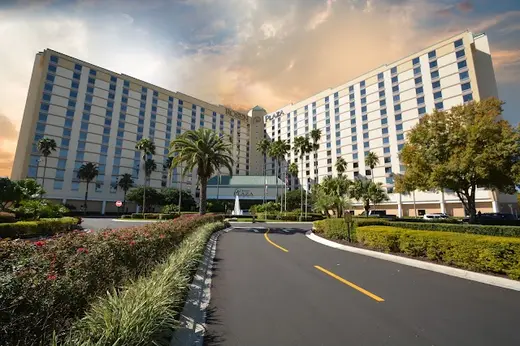Rosen Plaza Hotel (Adjacent Pointe Orlando)