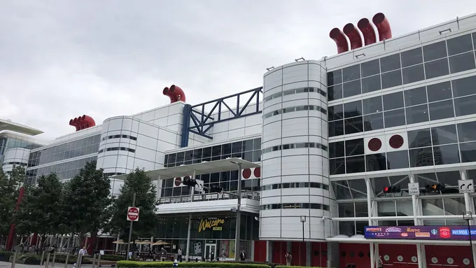 George R. Brown Convention Center (Avenida Houston)