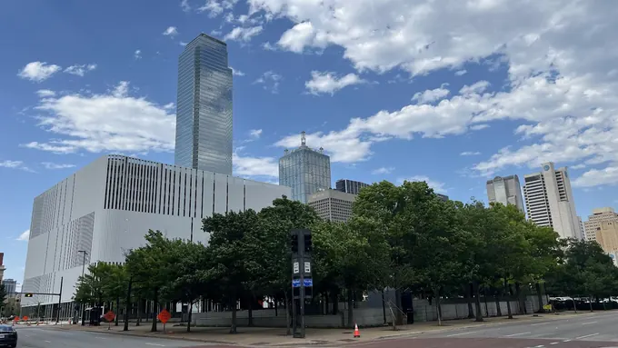 Dallas, TX convention corridor