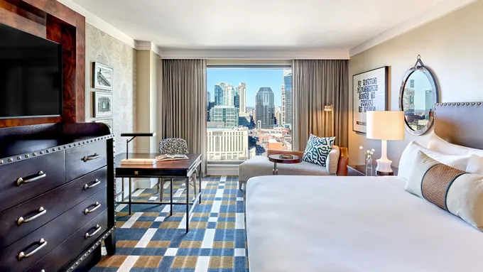 Omni Nashville Hotel (Connected to Music City Center)