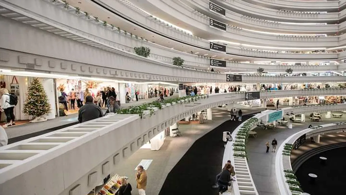 AmericasMart Atlanta exhibit halls and ballroom capacities