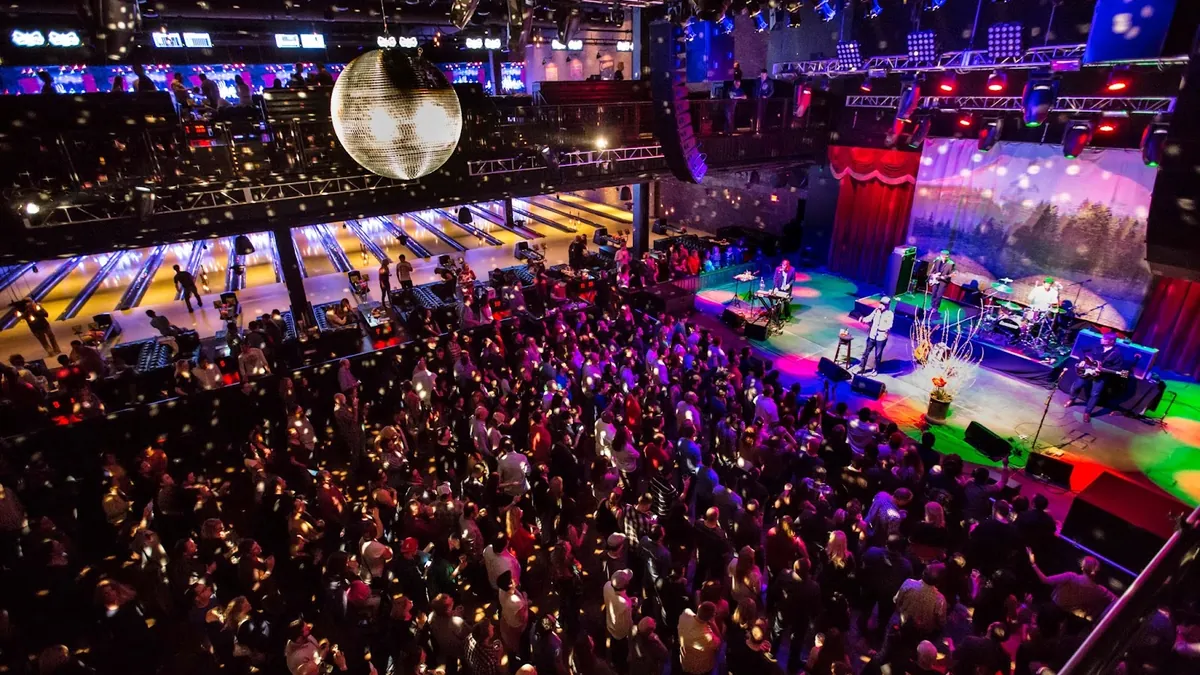 Brooklyn Bowl Las Vegas exhibit halls and ballroom capacities