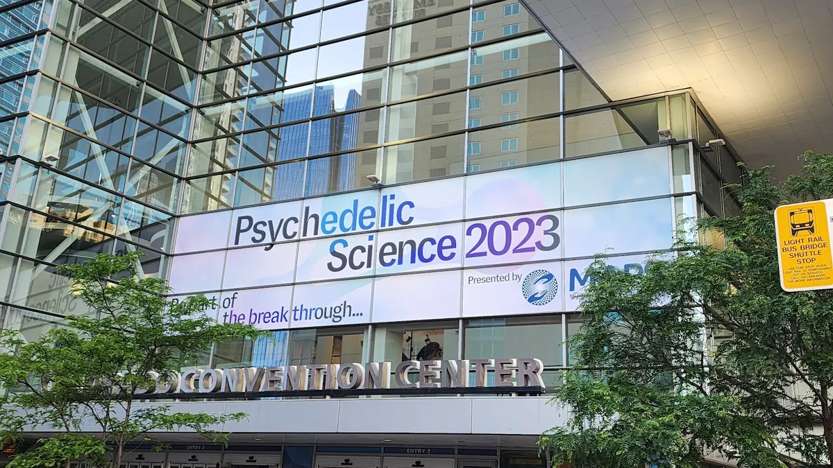 Colorado Convention Ctr exhibit halls and ballroom capacities