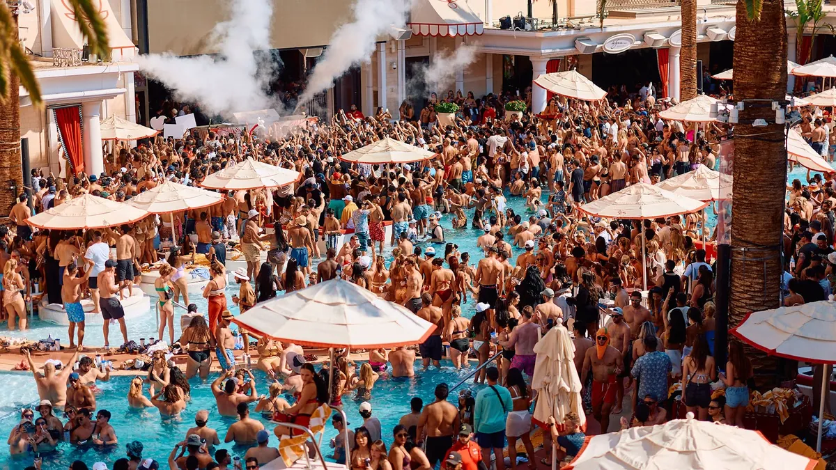 Encore Beach Club exhibit halls and ballroom capacities