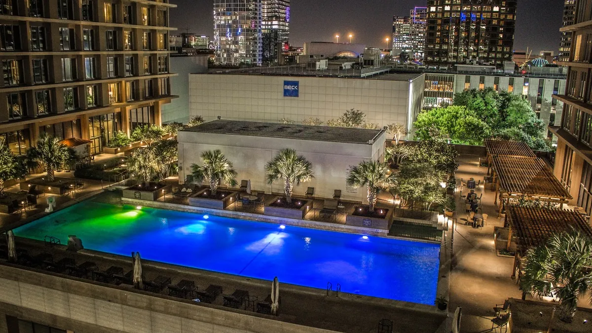 Fairmont Dallas exhibit halls and ballroom capacities