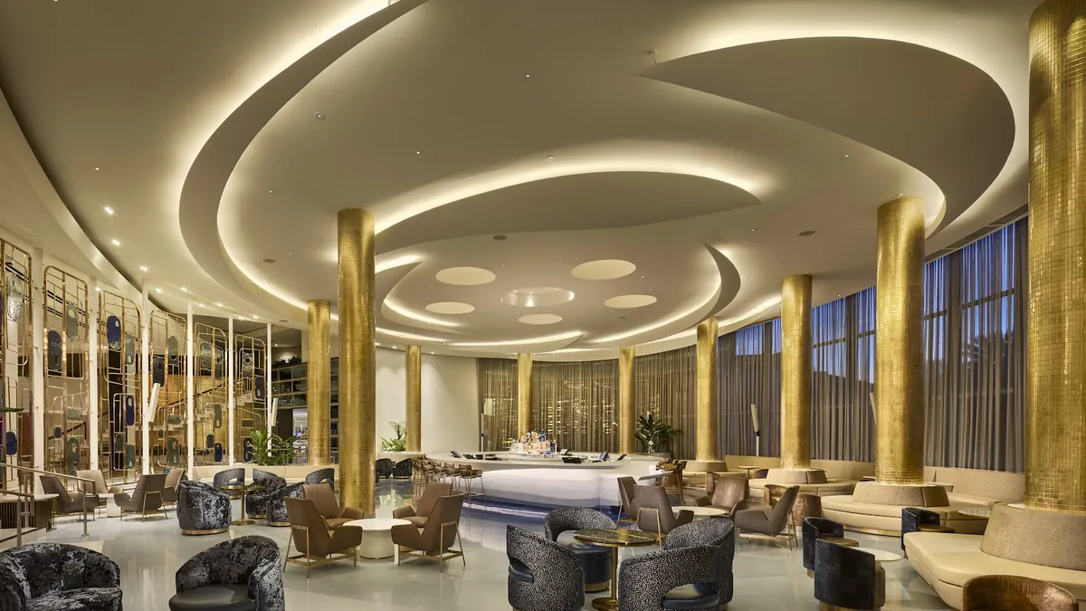 Fontainebleau Miami Beach exhibit halls and ballroom capacities