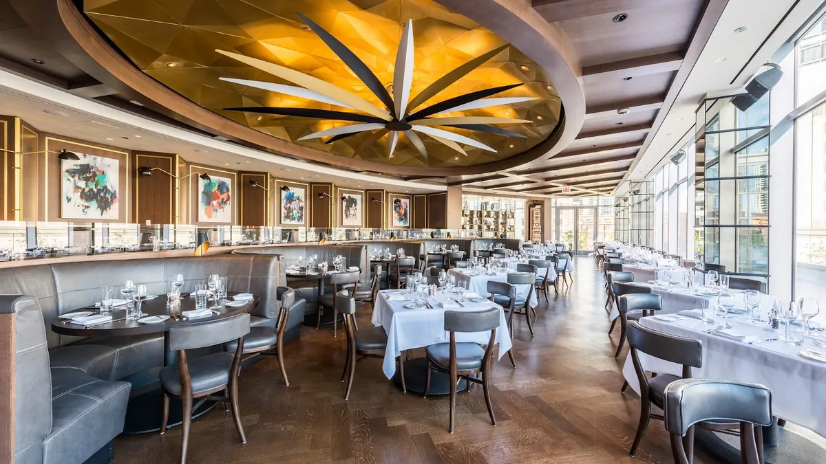 Gibsons Italia Buyout exhibit halls and ballroom capacities