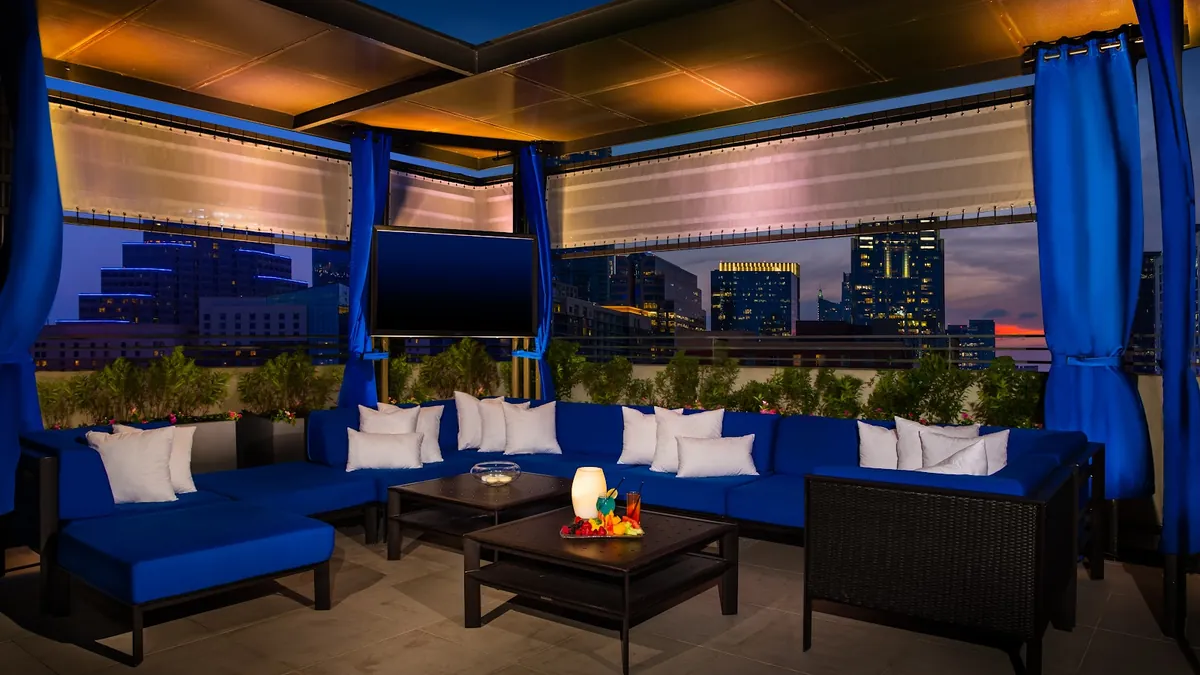 Hilton Austin exhibit halls and ballroom capacities