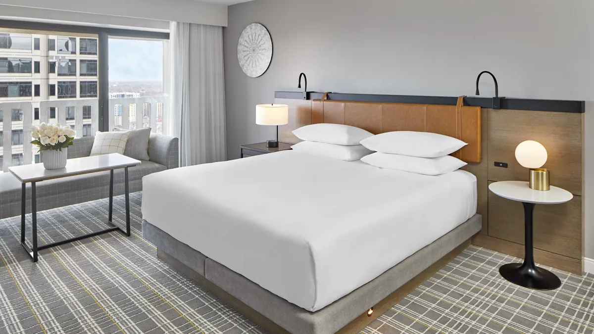 Hyatt Regency Atlanta exhibit halls and ballroom capacities