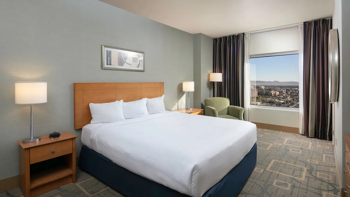 The Platinum Hotel exhibit halls and ballroom capacities