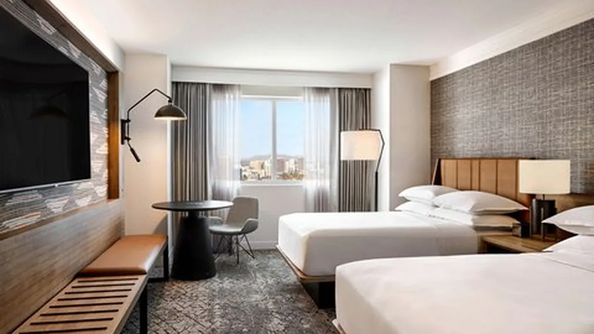 Sheraton Phoenix Downtown exhibit halls and ballroom capacities