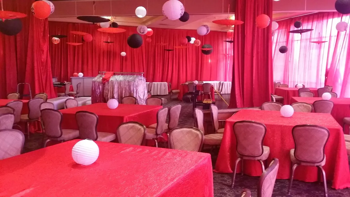 Spanish Trail Country Club exhibit halls and ballroom capacities