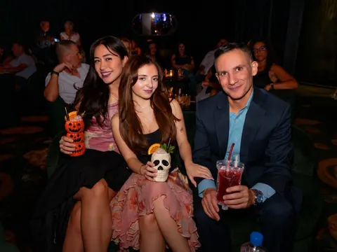 Easy’s Cocktail Lounge dispatch by @easysvegas