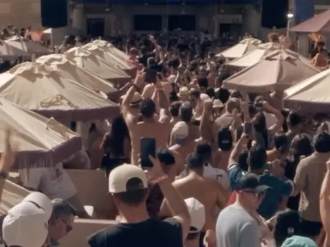 Superfrico & Ski Lodge Speakeasy dispatch by @marqueelv